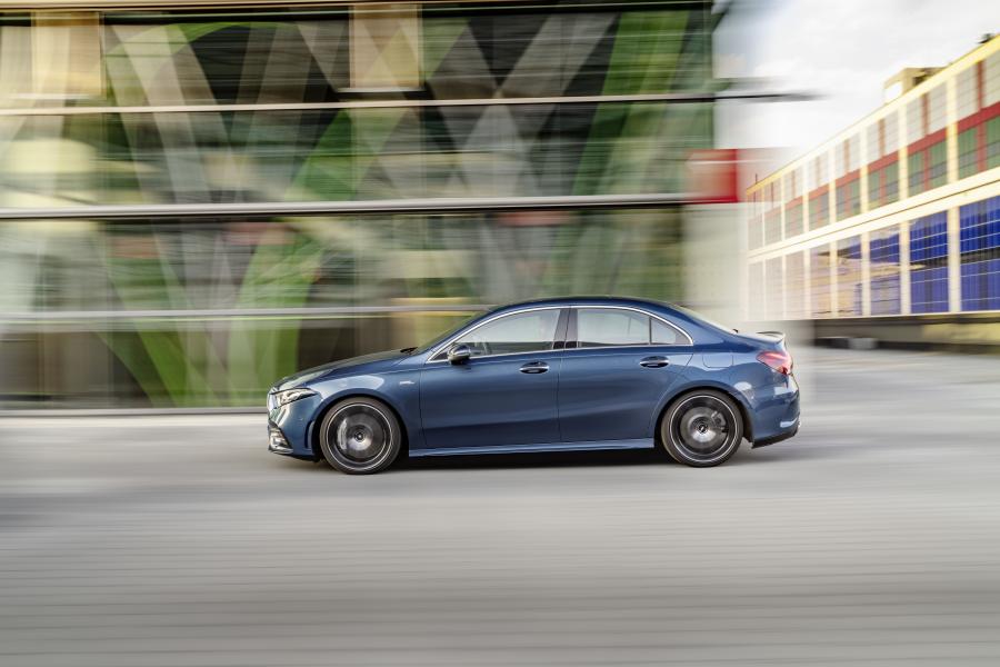  Mercedes-AMG A35 4Matic Sedan (V177) 2019 года  (WW) (фото 6 из 25)